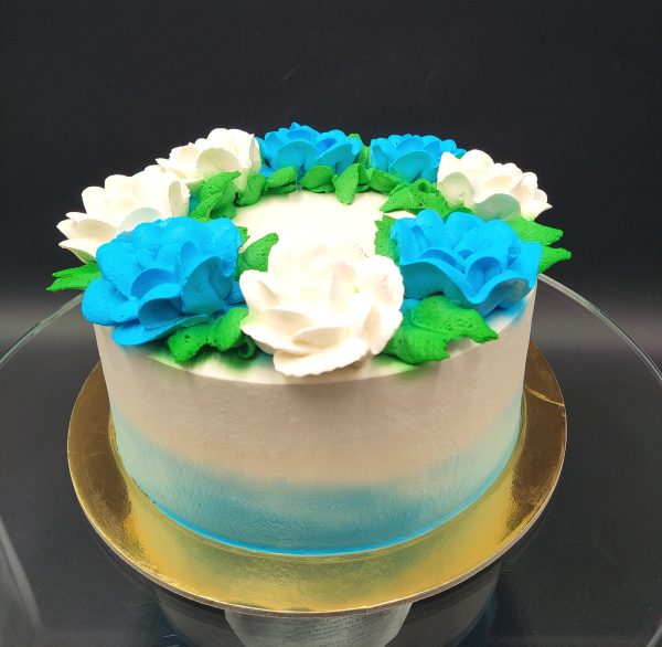 Italian Custard with Flowers - Image 2